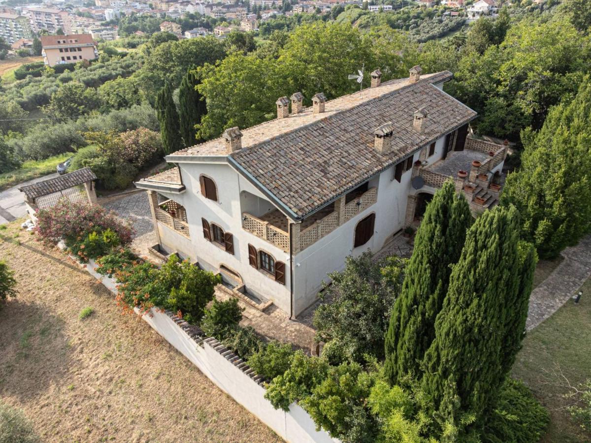 B&B Villa Dei Desideri Chieti Eksteriør billede